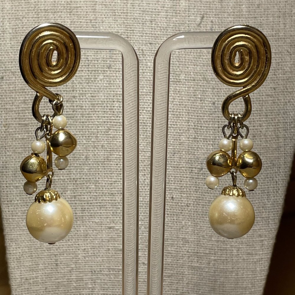 Vintage Faux Pearl Gold Tone Dangle Pierced Earrings 2 ¼” L